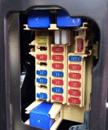 Nissan Leaf - fuse box diagram - passenger compartment