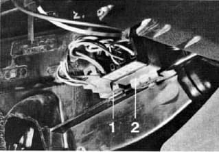 Porsche 924 - fuse box diagram - additional relays